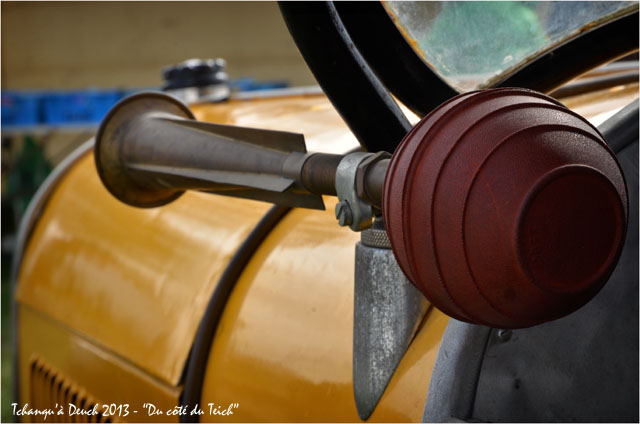 BLOG-DSC_20768-klaxon vieille CitroënTchanqu'à Deuch 2013 le Teich