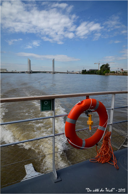 BLOG-DSC_21697-sillage green-boat Dubourdieu BATCUB et pont Chaban-Delmas