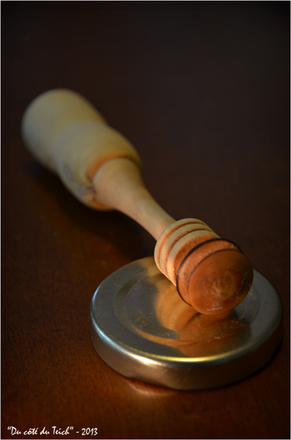 BLOG-DSC_22269-cuillère à miel et couvercle