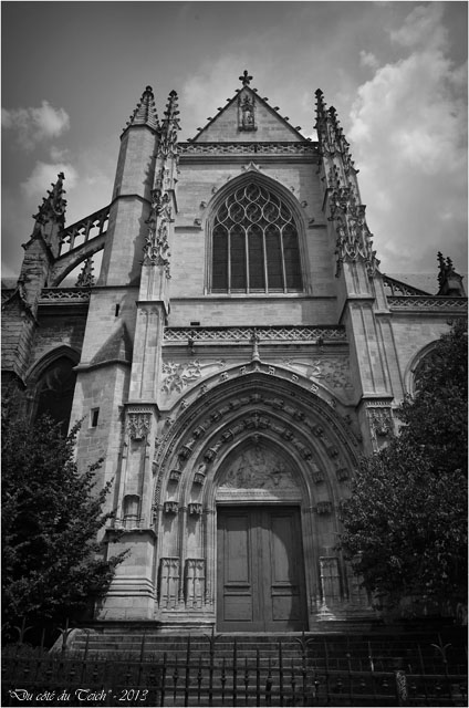 BLOG-DSC_23458-basilique St Michel Bordeaux N&B