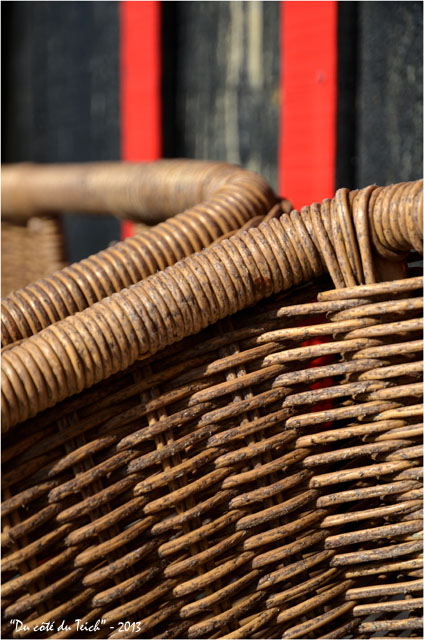 BLOG-DSC_25627-corbeille osier et bardage cabane