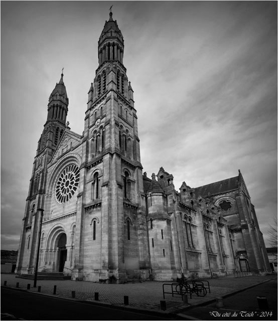 BLOG-DSC_26837-sacré-coeur Bordeaux N&B BLOG-DSC_26837-sacré-coeur Bordeaux N&B