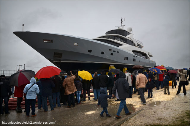 BLOG-DSC_26991-cale mise à l'eau yacht 5000 Fly 02 Couach le Belongers 1er Mars 2014