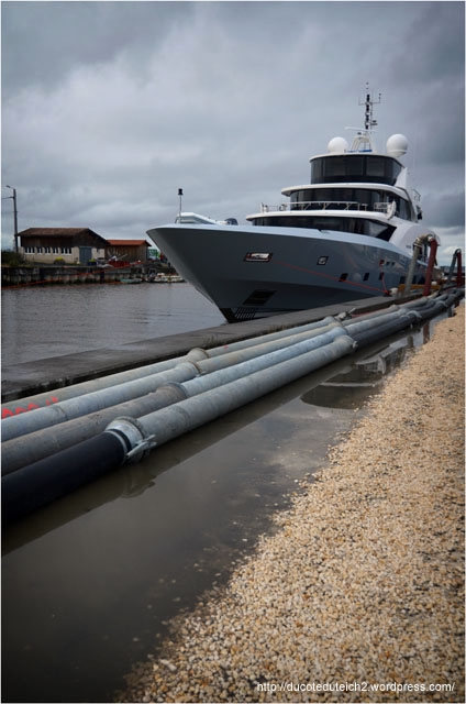 BLOG-DSC_27027-cale mise à l'eau yacht 5000 Fly 02 Couach le Belongers 1er Mars 2014