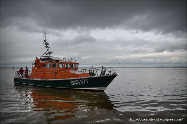 BLOG-DSC_27048-SNSM port du Canal jour mise à l'eau yacht 5000 Fly 02 Couach le Belongers 1er Mars 2014