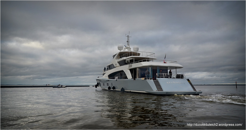 BLOG-DSC_27087-mise à l'eau yacht 50 mètres Couach le Belongers 1er Mars 2014