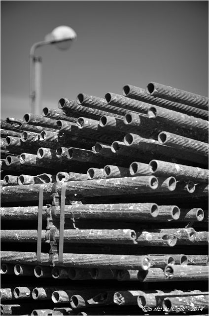 BLOG-DSC_27566-tubes collecteurs port Arès N&B