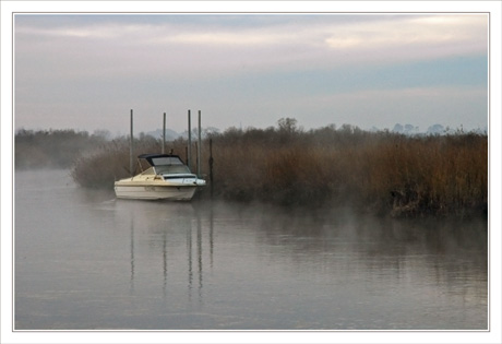BLOG-DSC_0965-bateau brume sur la Leyre