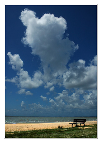 BLOG-DSC_7843-banc & nuage plage de Cassy