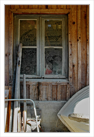 BLOG-DSC_9908-fenêtre sale & coeurs