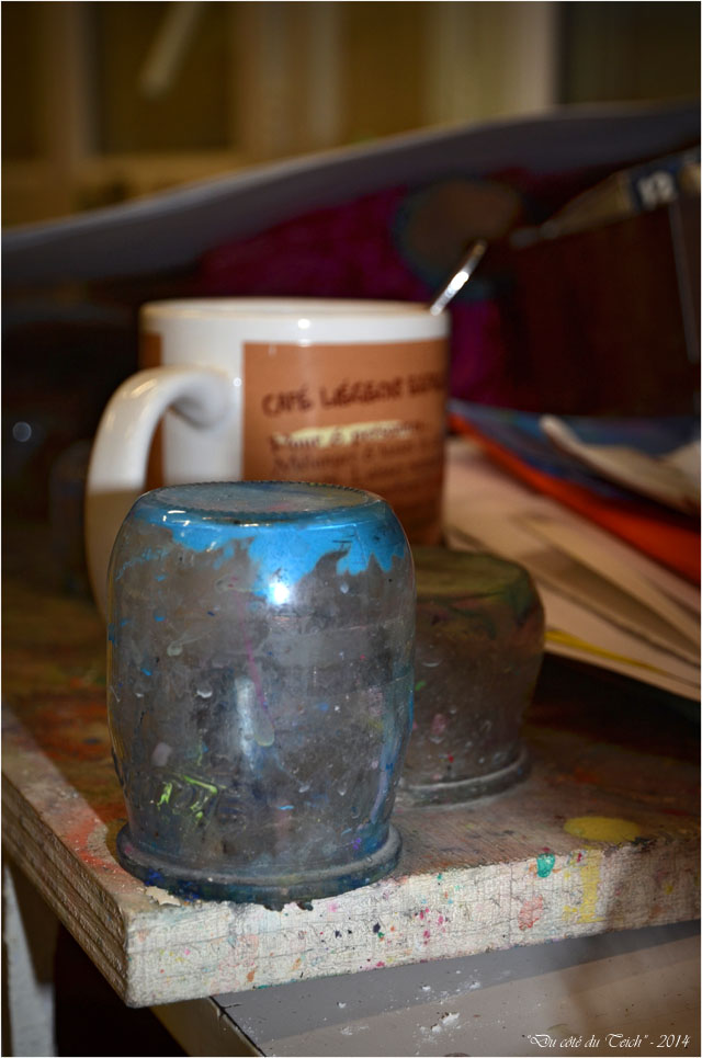 BLOG-DSC_32703-pots nettoyage pinceaux et mug café
