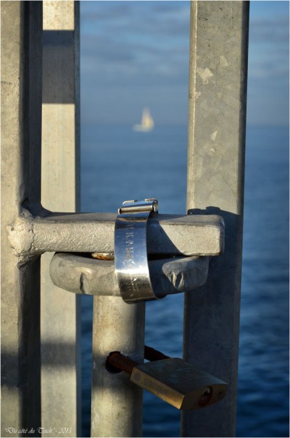 BLOG-DSC_32989-rambarde jetée d'Eyrac Arcachon et bac à voile Pdt Pierre Mallet