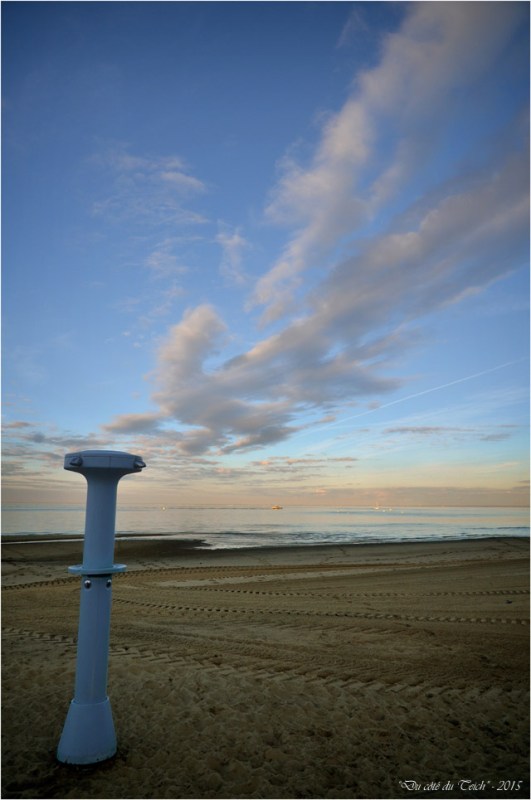 BLOG-DSC_33020-douche et nuages roses plage Arcachon