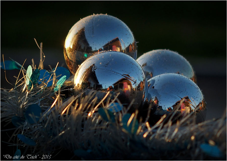 BLOG-PC133088-2-boules Noël port Cassy.jpg