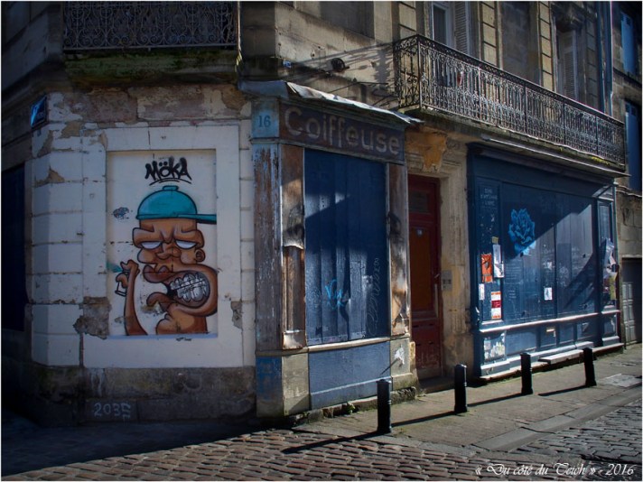 BLOG-P2163829-coiffeuse et street art quartier StMichel