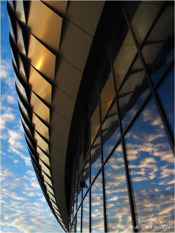 blog-pc057417-cite-du-vin-bordeaux