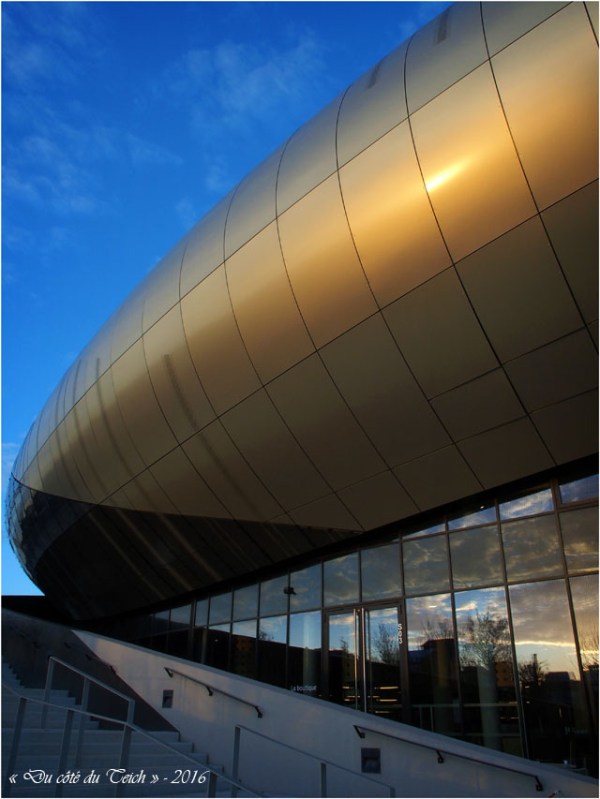 blog-pc057420-cite-du-vin-bordeaux