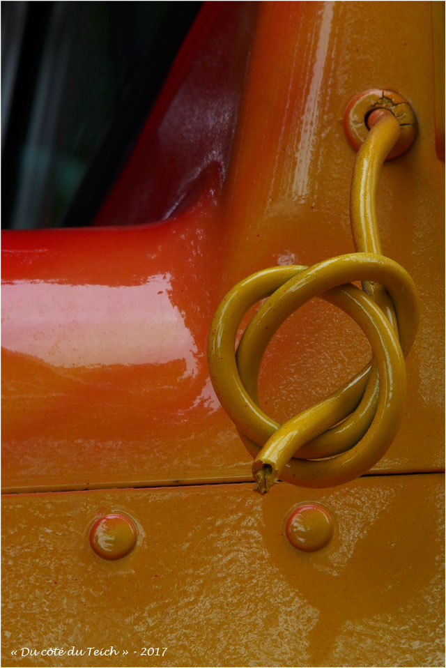 blog-p7200380-noeud-cable-camion-cirque.jpg