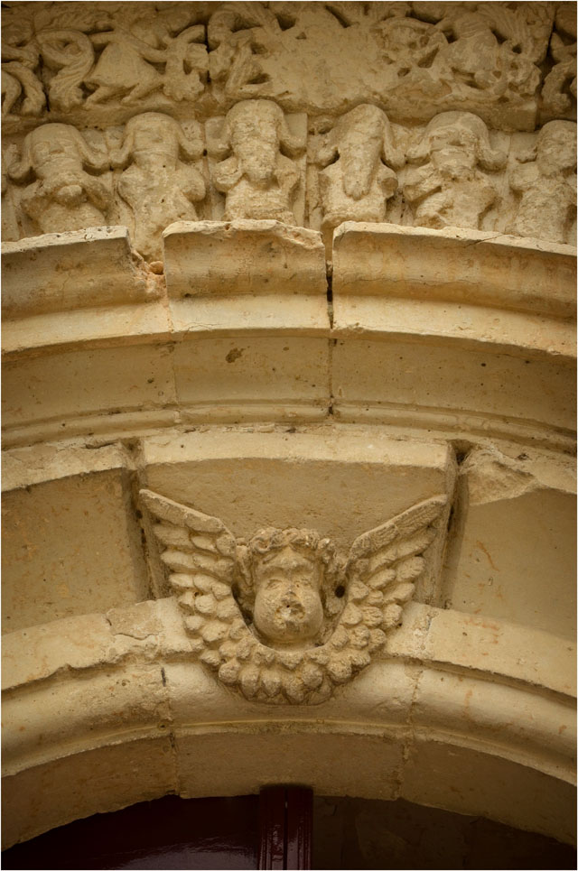 BLOG-DSC_44069-église St Pierre de Vertheuil