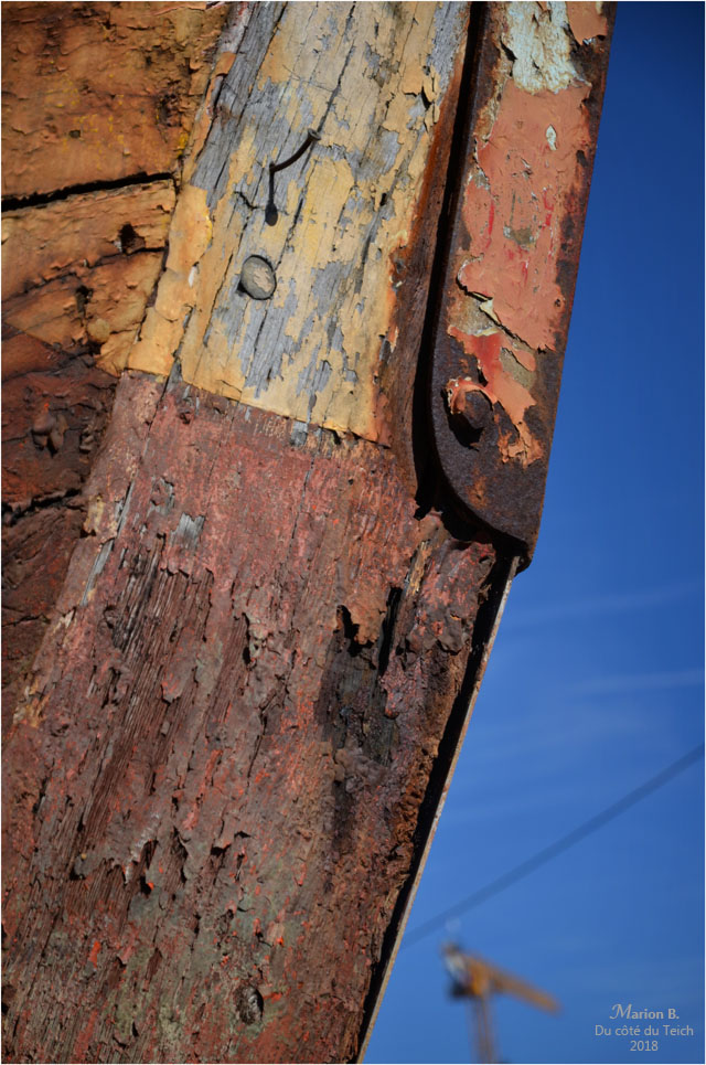 BLOG-DSC_44912-coque clou et grue bassins à flot BLOG-DSC_44912-coque clou et grue bassins à flot