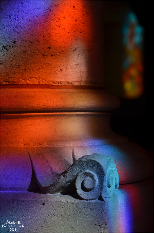 BLOG-DSC_45012-reflet vitrail BLOG-DSC_45012-reflet vitrail