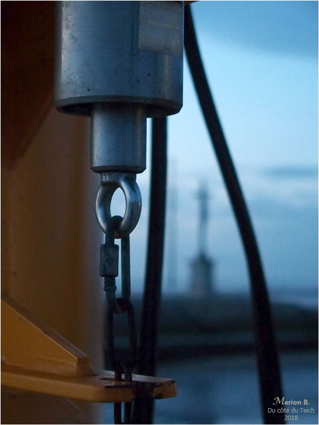 BLOG-PC170122-quai et jetée Larros heure bleue