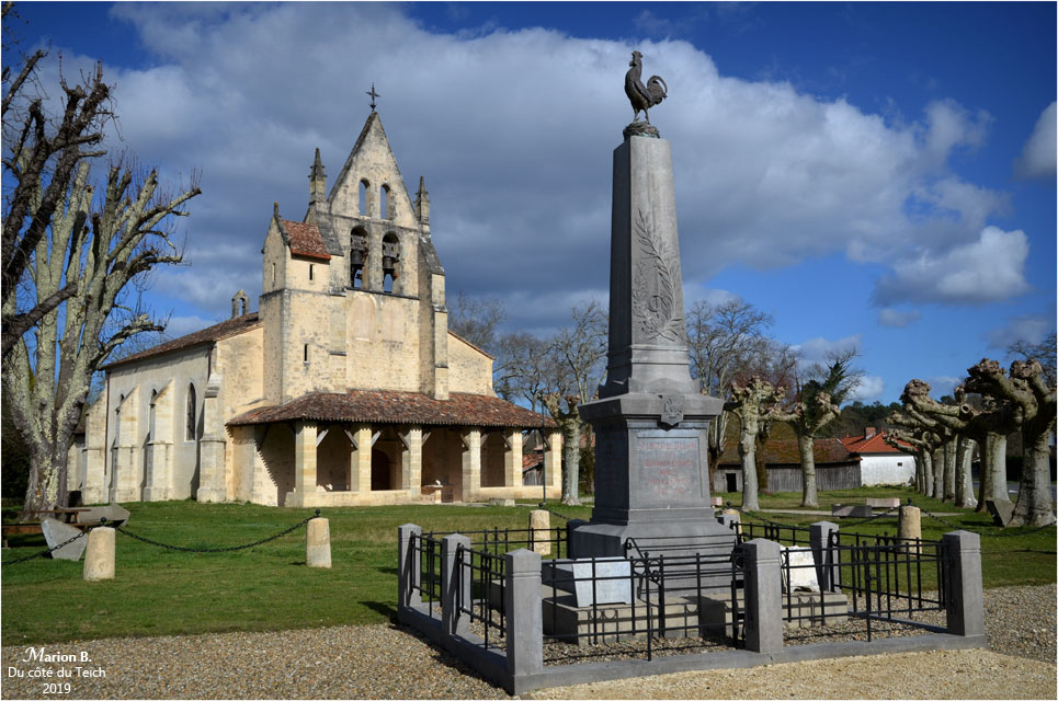 BLOG-DSC_45895-monument aux morts et église St Léger de St Léger de Balson