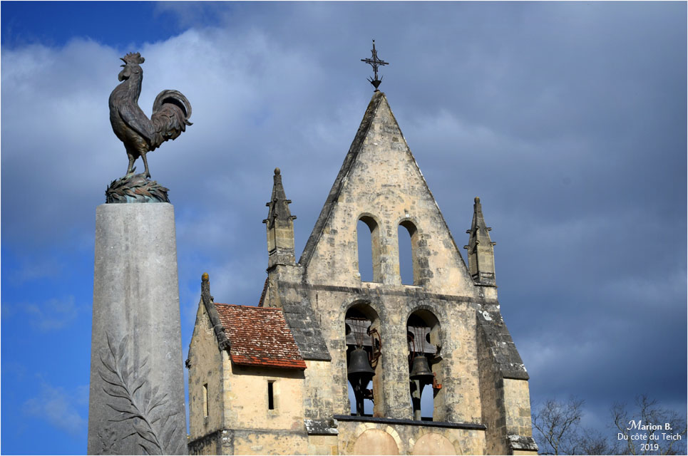 BLOG-DSC_45896-monument aux morts et église St Léger de St Léger de Balson