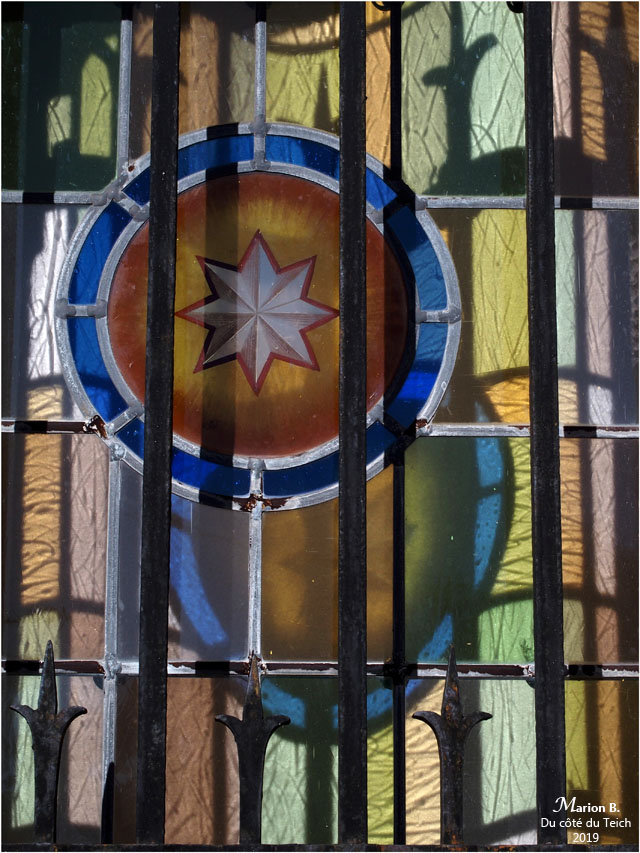 BLOG-P9132453-grille et vitraille basilique ND Arcachon
