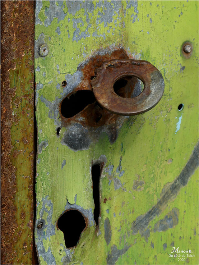 BLOG-P1020661-2-porte verte rouillée