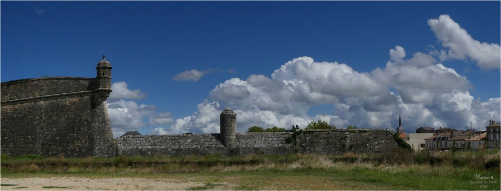 blog-p1040979-2-banniere-citadelle-et-ville-blaye.jpg
